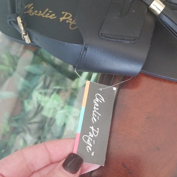 NWT Charlie Paige black sandals size 8 - Picture 3 of 3